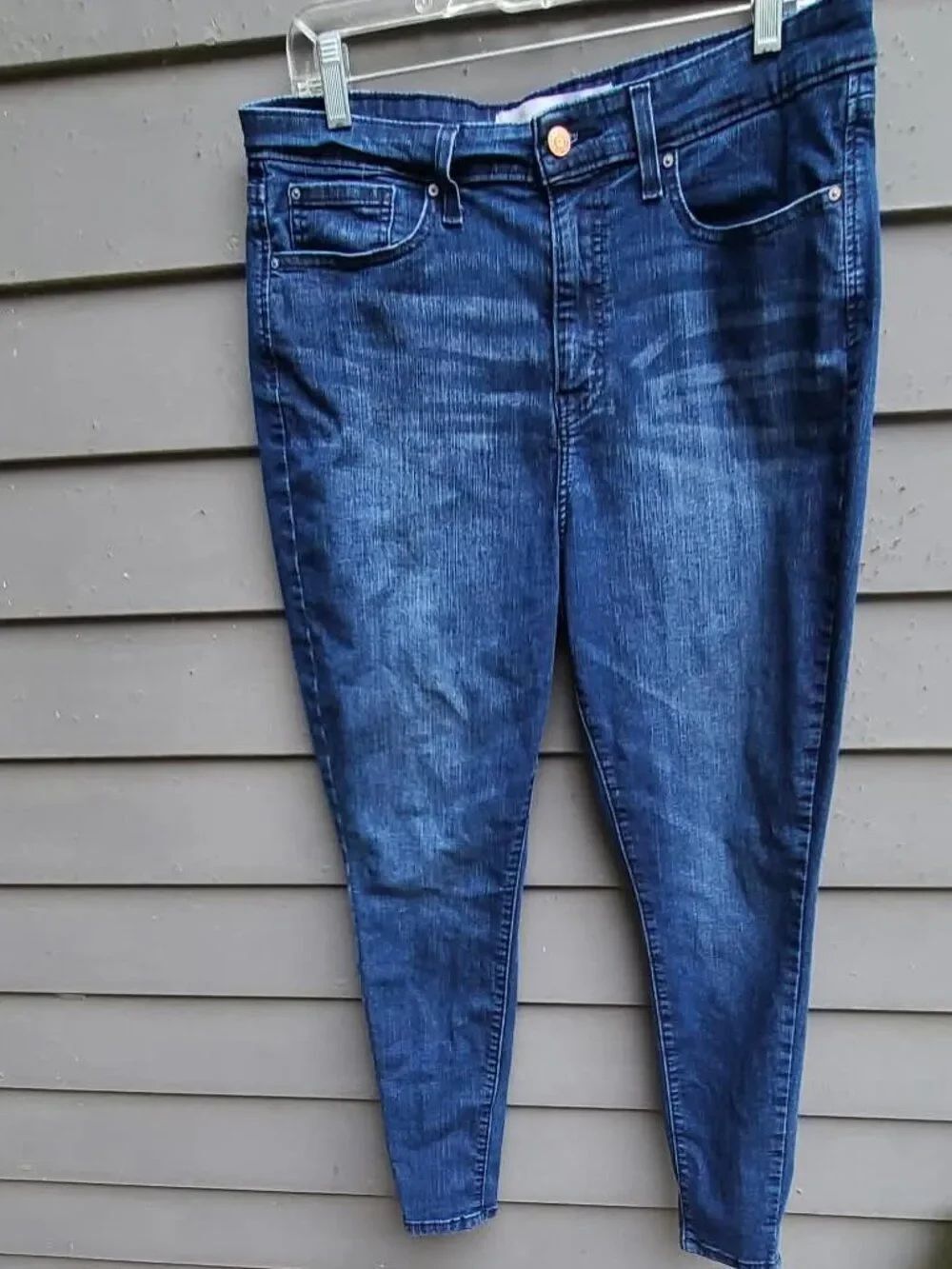 Signature Levis High Rise Super Skinny Jeans 33/28